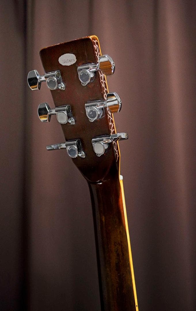 ★Ｋ.COUNTRY Dシリーズがもつ華やかな場面の演出【彫刻装飾ギター】