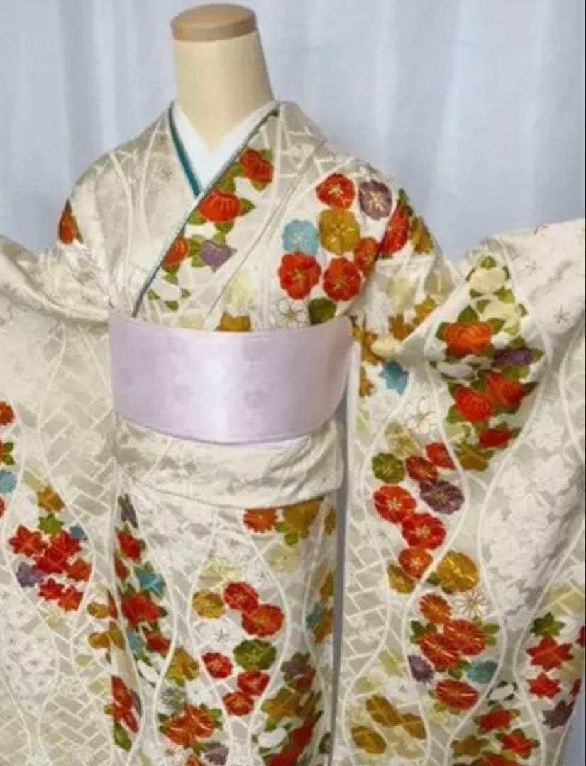 振袖 クリーム色 花柄