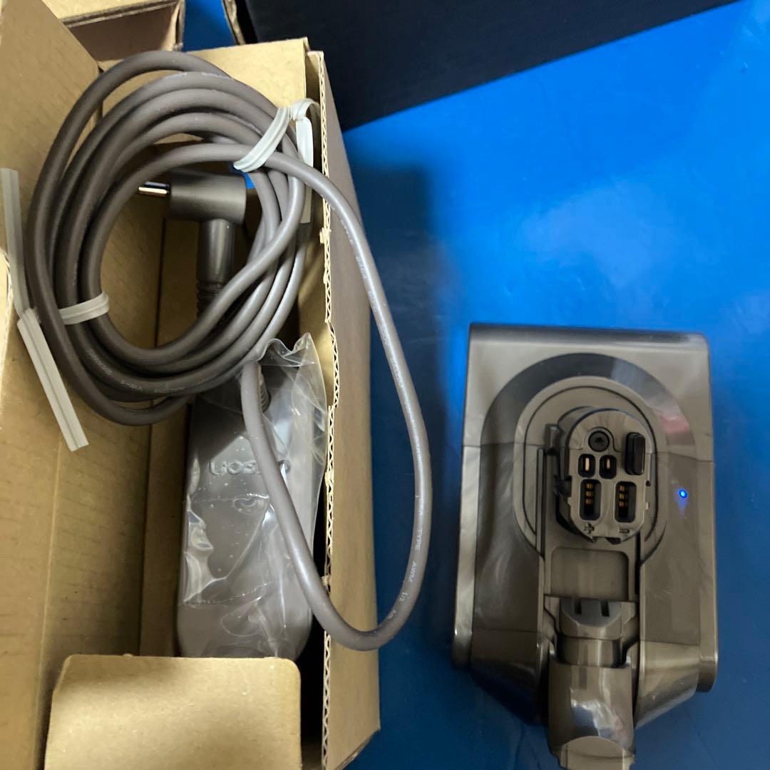 Dyson Digital Slim SV18 バッテリー及び充電器
