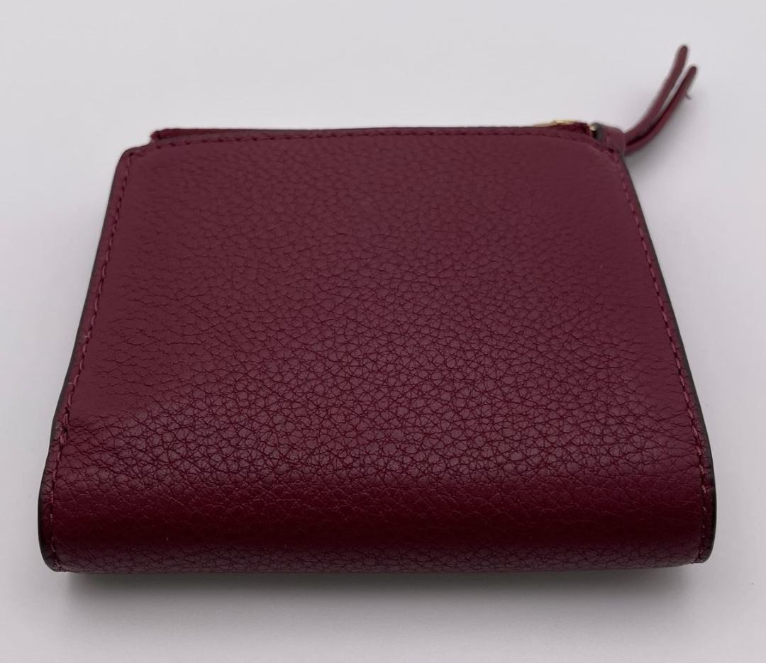 【未使用品】トリーバーチ二つ折りミニ財布ボルドー【箱/保存袋無し