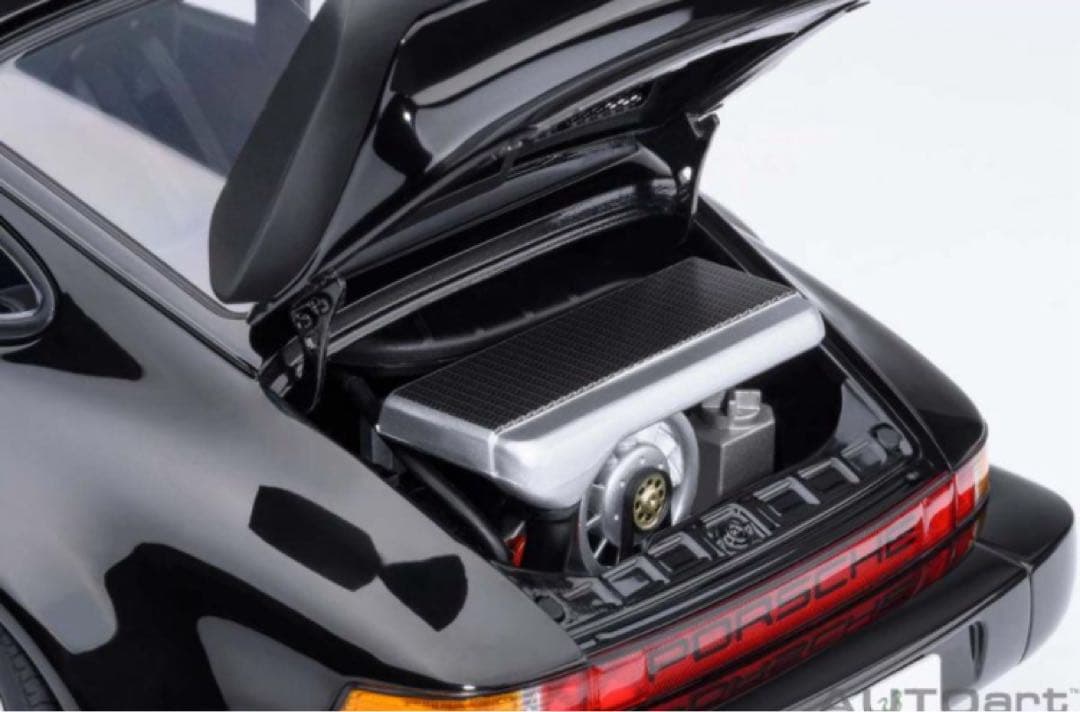 二*父様 【新品未開封】湾岸ミッドナイト　ポルシェ911 オートアート　1/18