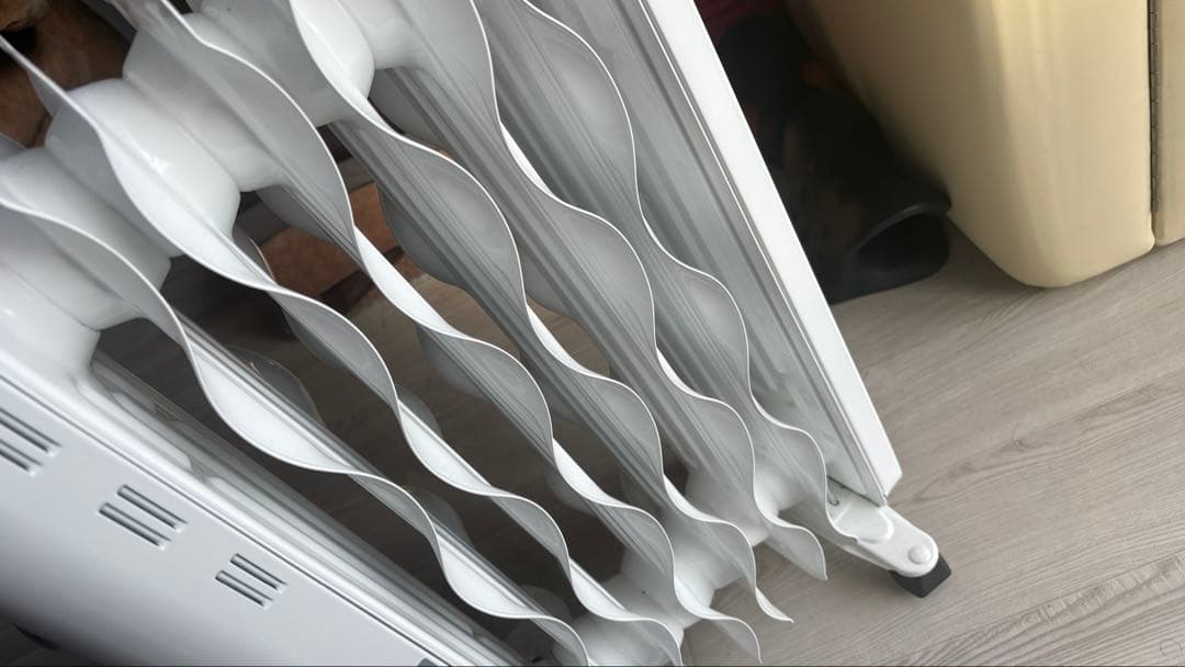 アイリスオーヤマ ヒーター オイルヒーター ウェーブ型 1200W 8畳