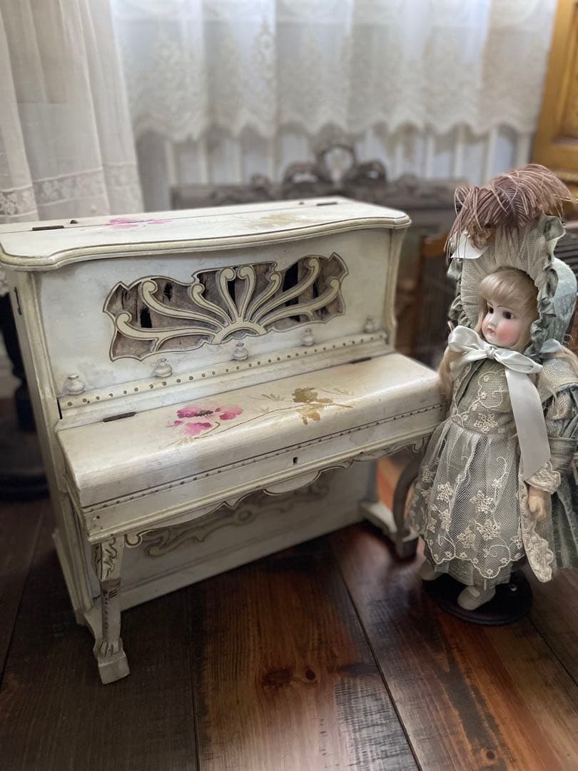 フランスアンティーク家具 ♡アール・ヌーヴォー トイピアノ♡