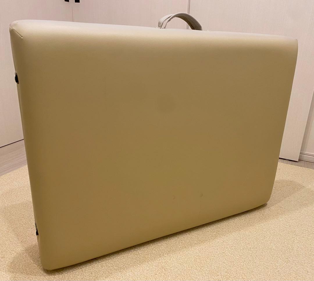 折りたたみ式　マッサージベッド、胸当て、フェイスマットのセット