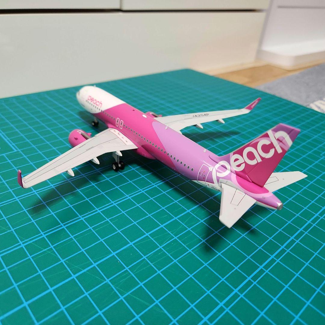 （未使用）1/200 ピーチ A320neo 旅客機（ダイキャスト）