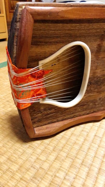 送料込み　和楽器　琴　十三弦　①