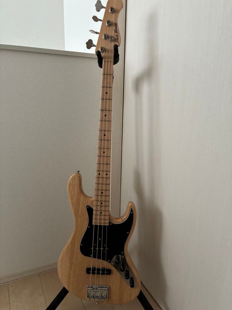 Red House Seeker J/4 アクティブジャズベースタイプ