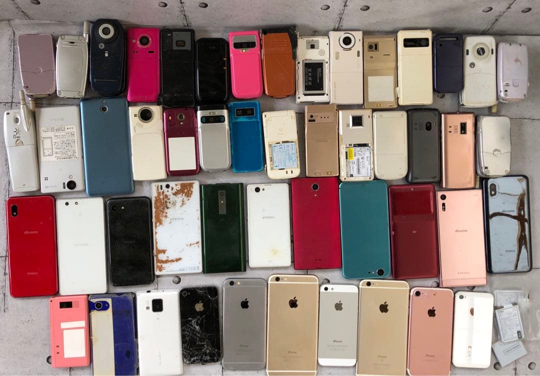 携帯電話 ジャンク品 計50台 まとめ売(L125)
