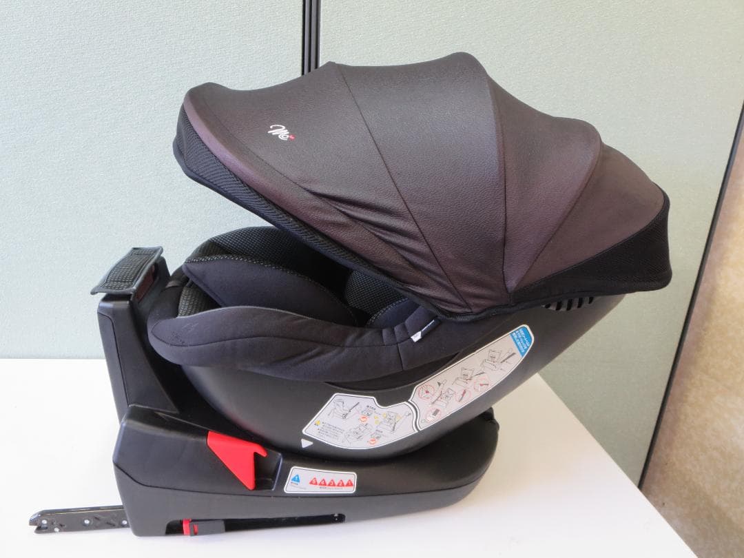 マムズキャリー ターン・レジェFIX　チャイルドシート　回転式ISOFIX