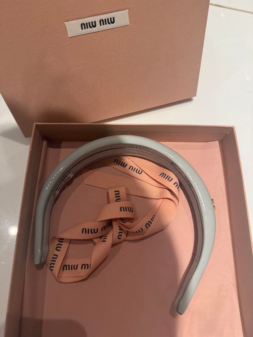 miumiu カチューシャ　ライトブルー