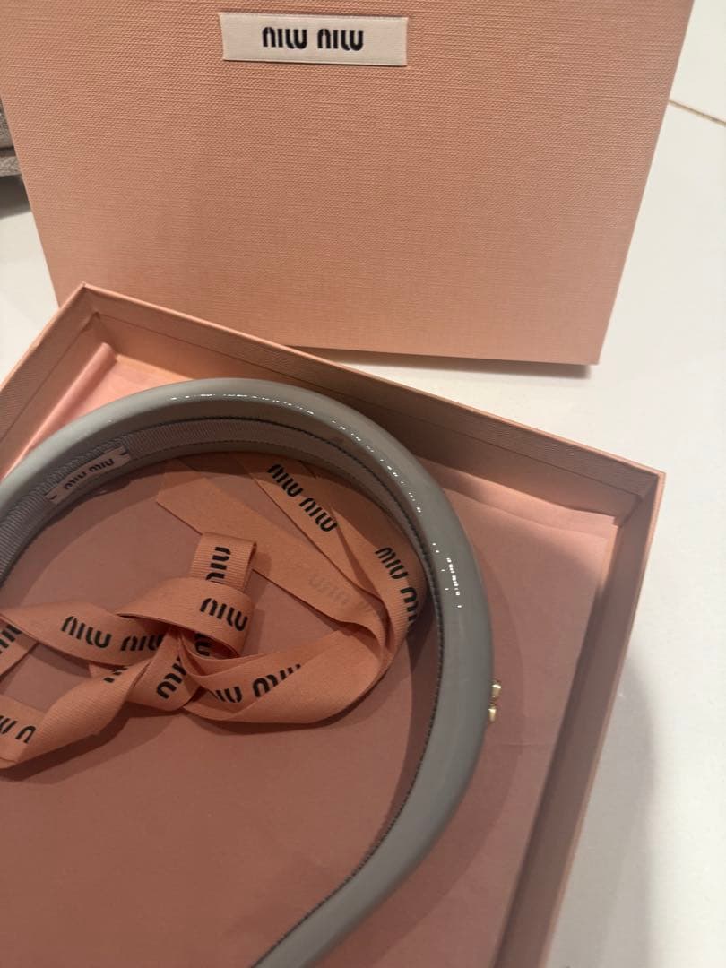 miumiu カチューシャ　ライトブルー