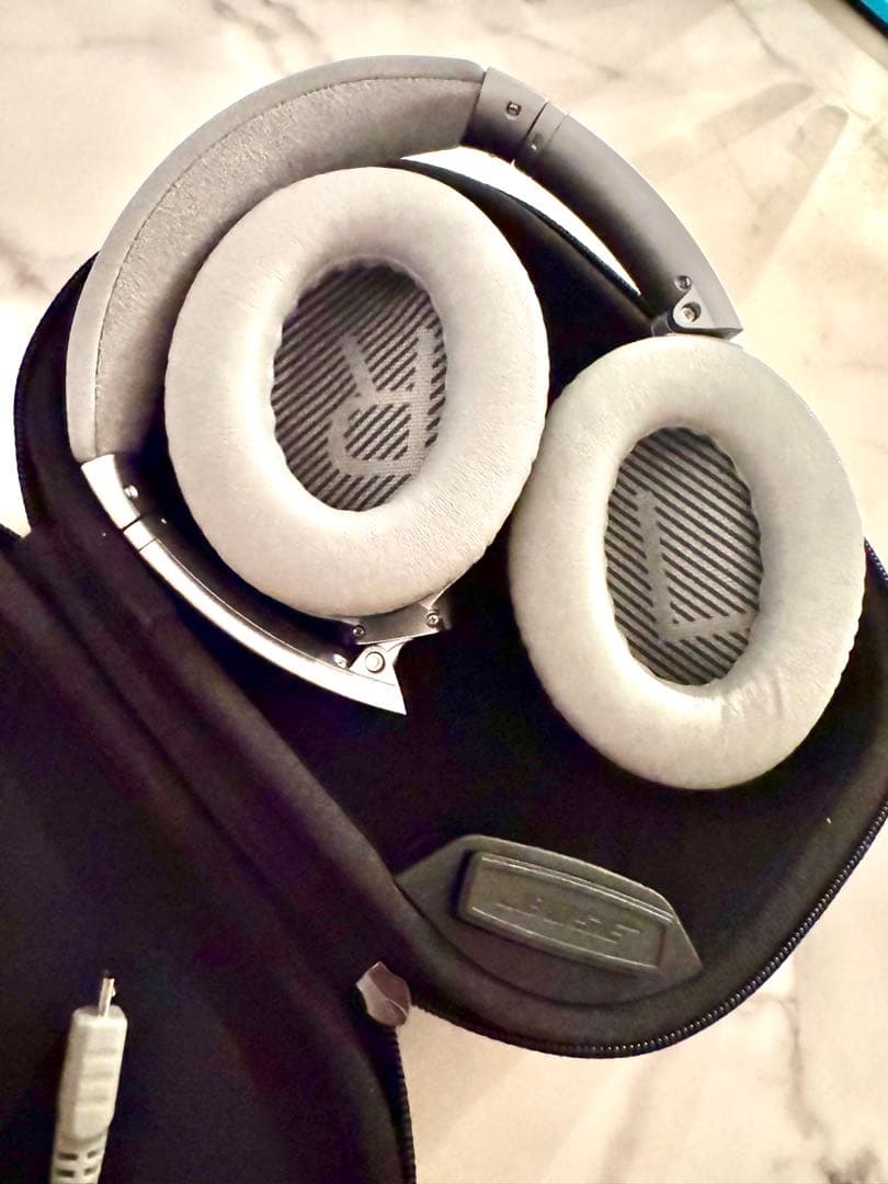 【希少な廃盤カラー】 BOSE QuietComfort 35II シルバー