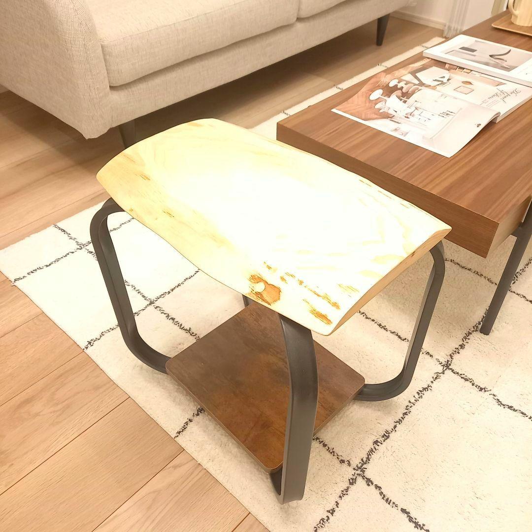 SALE　サイドテーブル　ナイトテーブル　無垢材　イチイ　一枚板