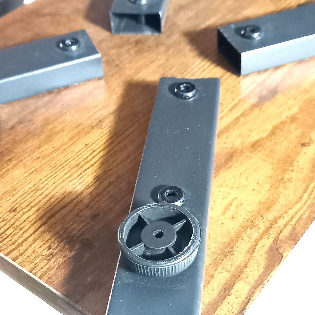 SALE　サイドテーブル　ナイトテーブル　無垢材　イチイ　一枚板