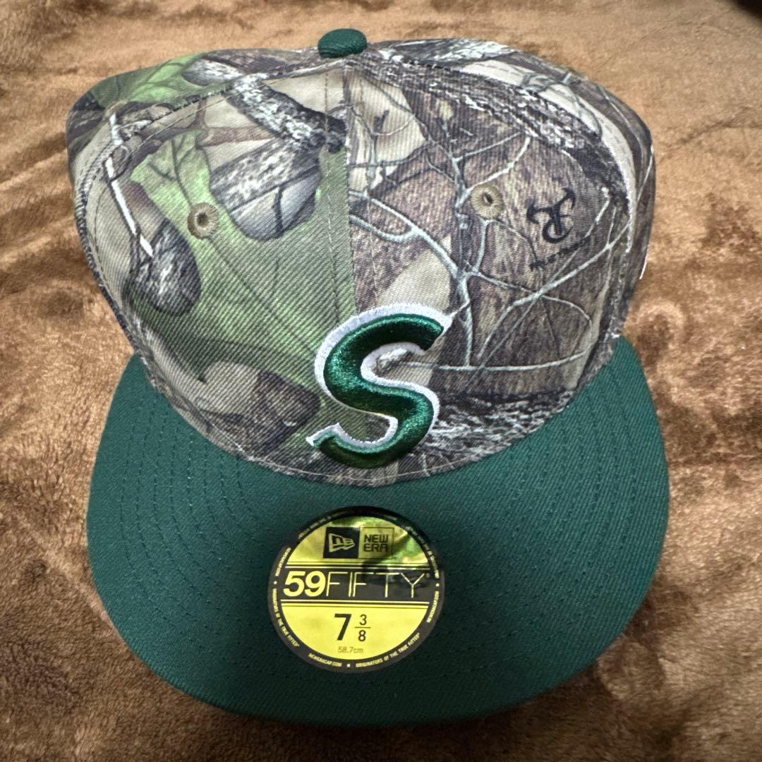 【新品未使用】Supreme NEWERA Sロゴ キャップ　カモ柄
