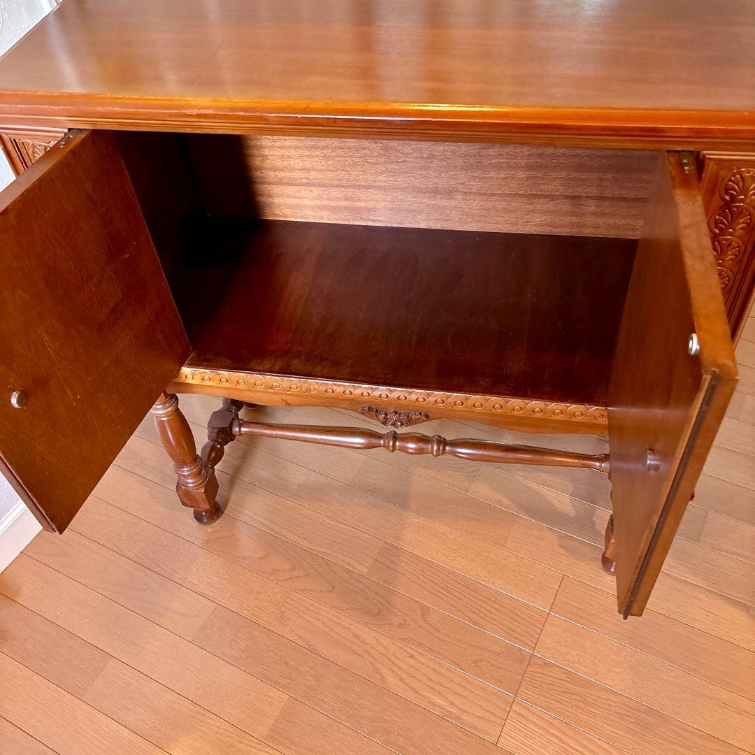 イタリア製 アンティーク彫刻サイドボード(ドイリー付き)天使の絵画はオマケ☆