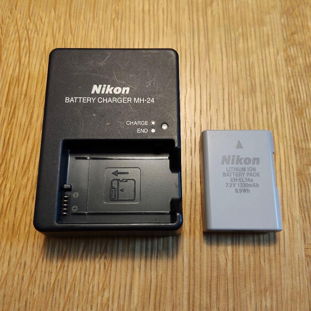 Nikon D3300 レンズキット + 望遠レンズ 70-300mm