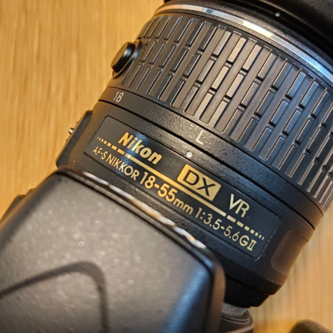 Nikon D3300 レンズキット + 望遠レンズ 70-300mm