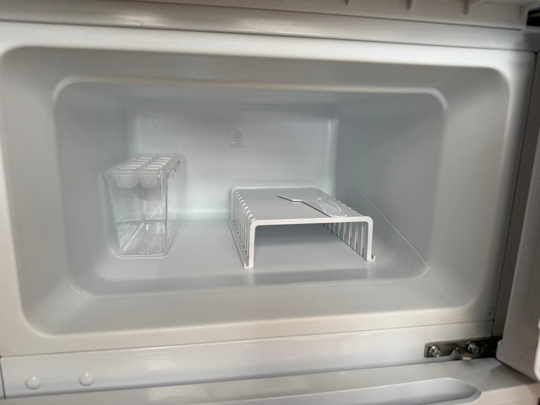 2022年製comfee 冷蔵庫 ホワイト