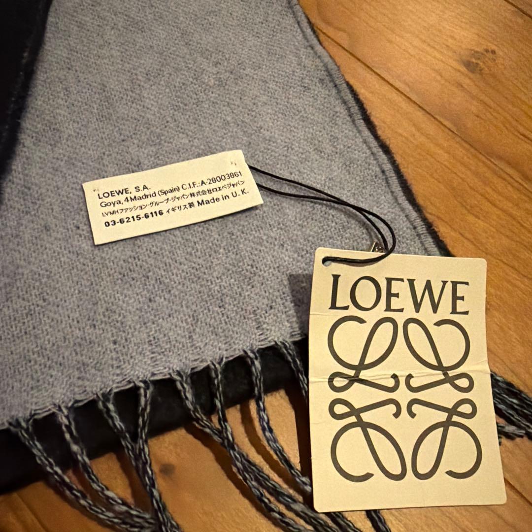 もも　ロエベ　マフラー