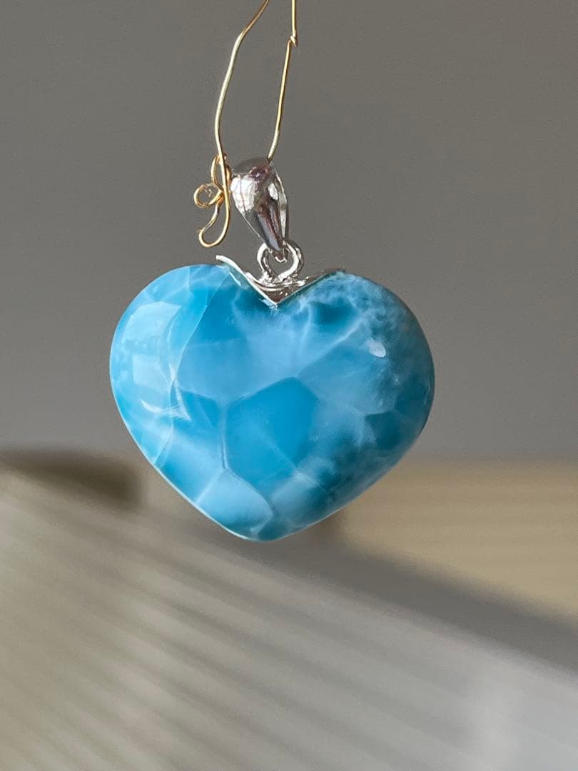 天然石☆高品質！ラリマーハート型ペンダントトップ☆濃いブルー＆模様が美しい！
