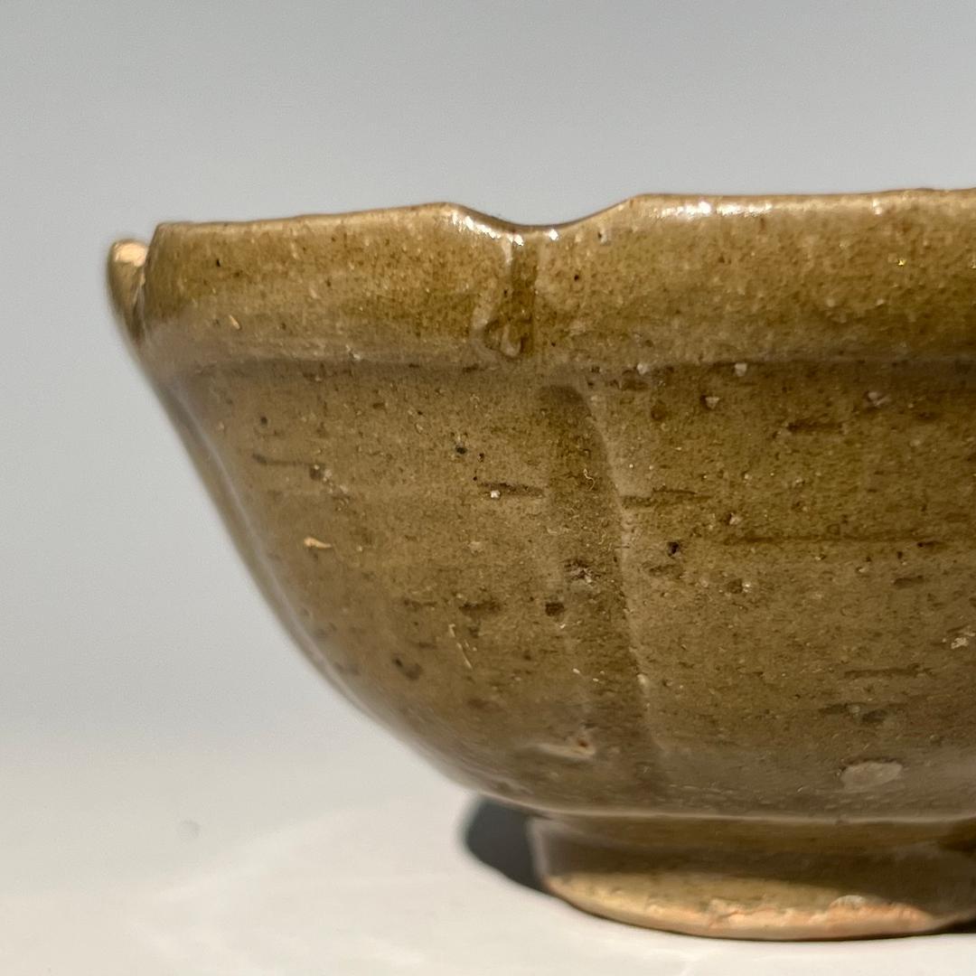 『宋』越州窯 青磁 青釉陽刻花紋盃 中国古玩美術