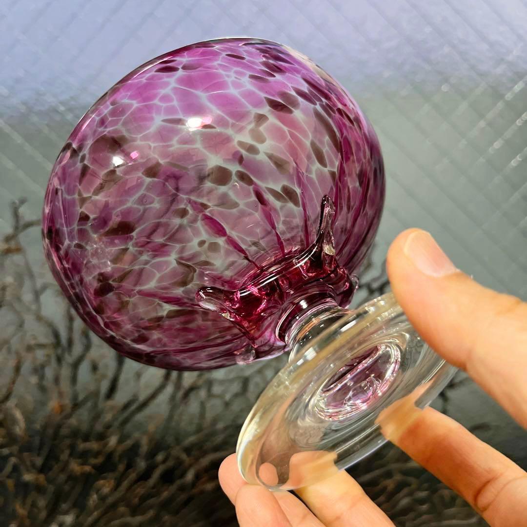 骨董　時代ガラス　希少　金赤色吹雪変わり紋　手裏剣脚付　氷コップ１客 ウラン