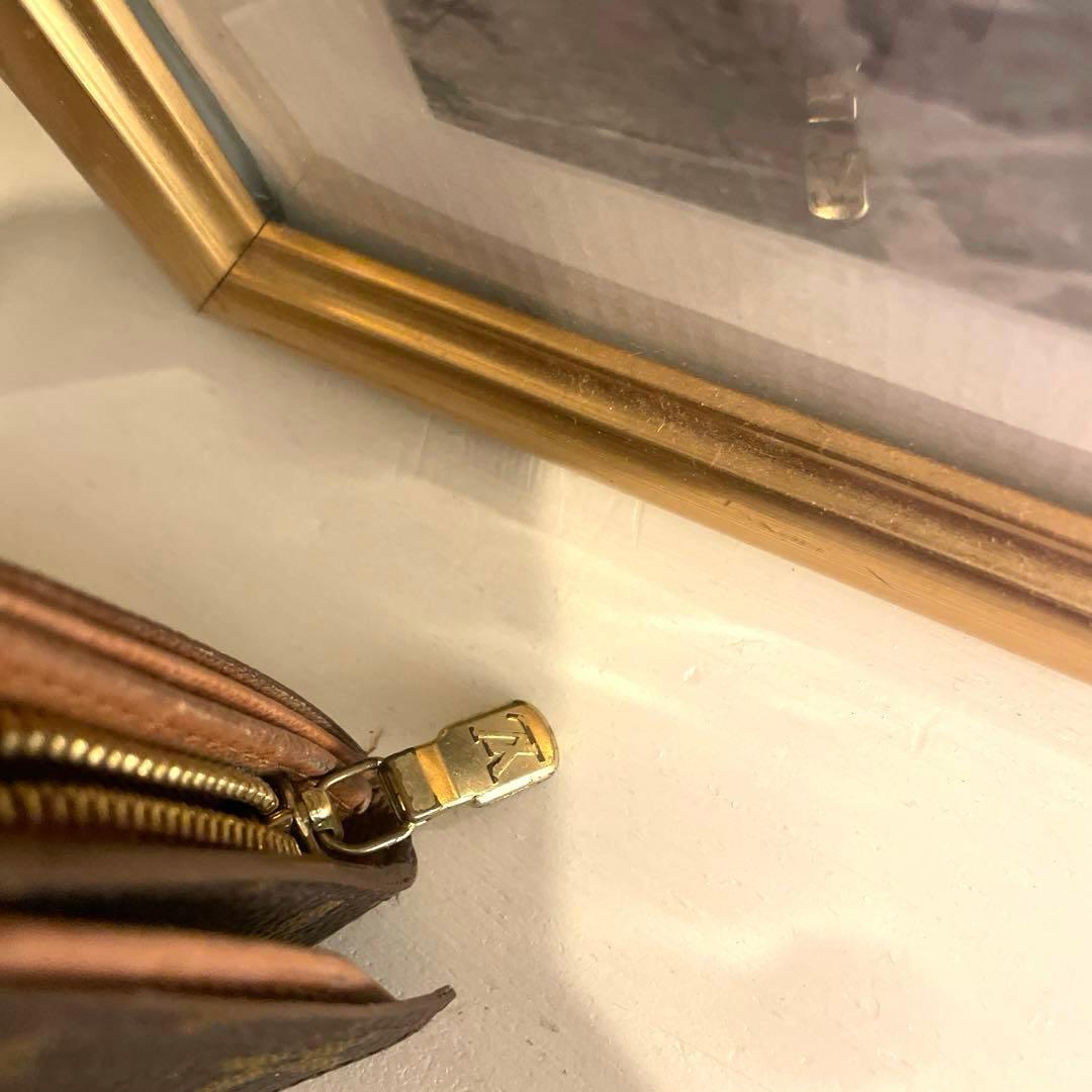 【LOUIS VUITTON】モノグラムデザイン　財布　ケース