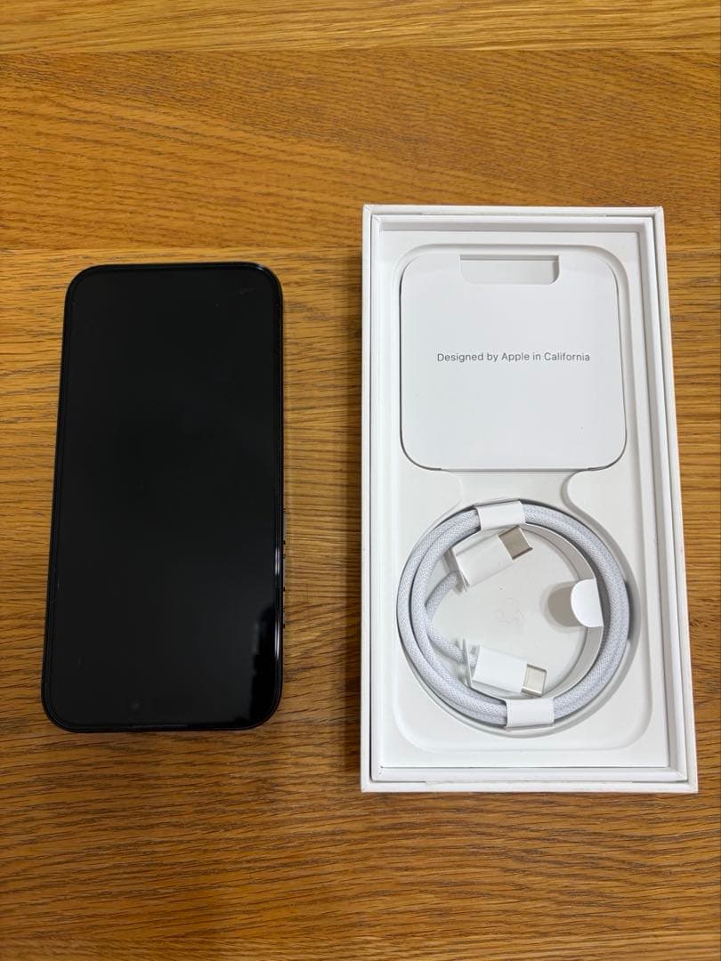 【美品】iPhone 15 Pro ブラックチタニウム 128GB