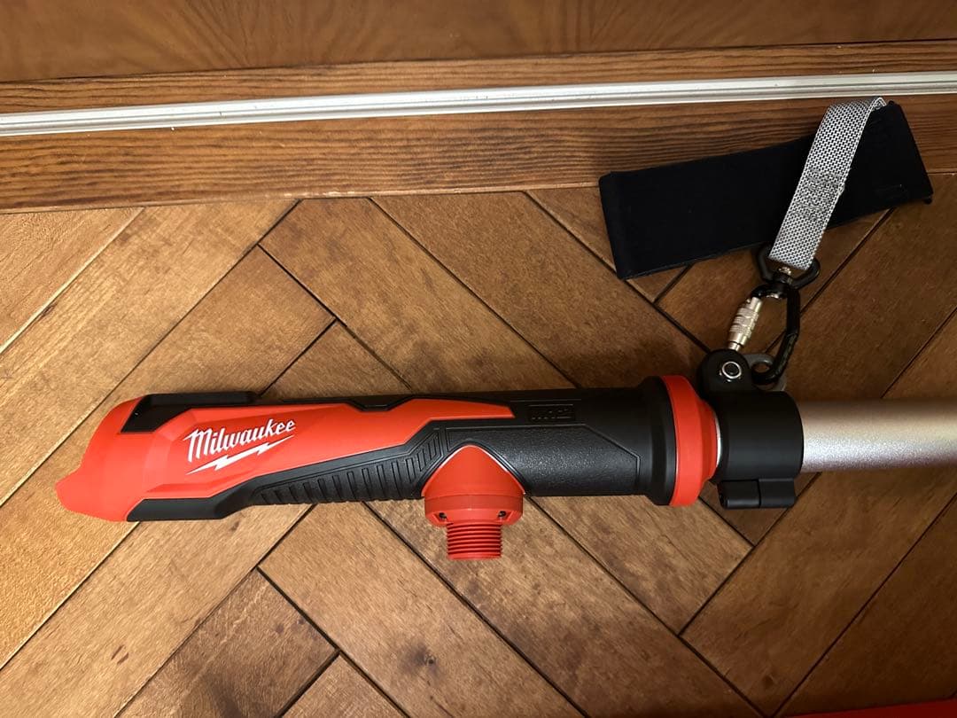 ミルウォーキー M12 排水ハンディポンプ M12&M18兼用充電器 バッテリー