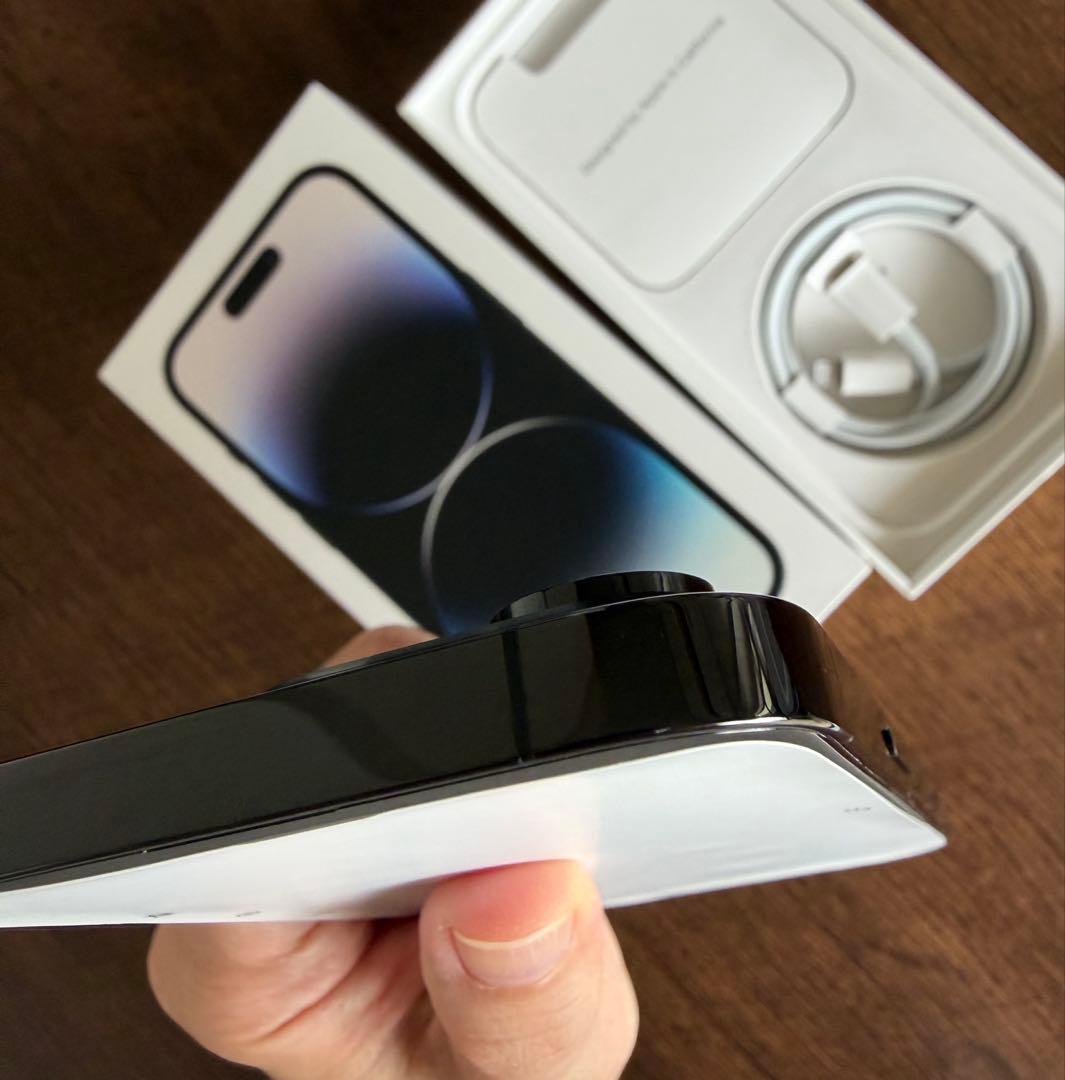 iPhone 14 Pro 256GB スペースブラック【ケース付き】