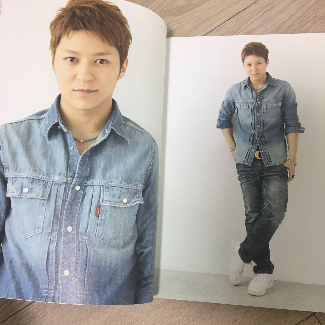 Lead 直筆生サイン入り写真集 Document