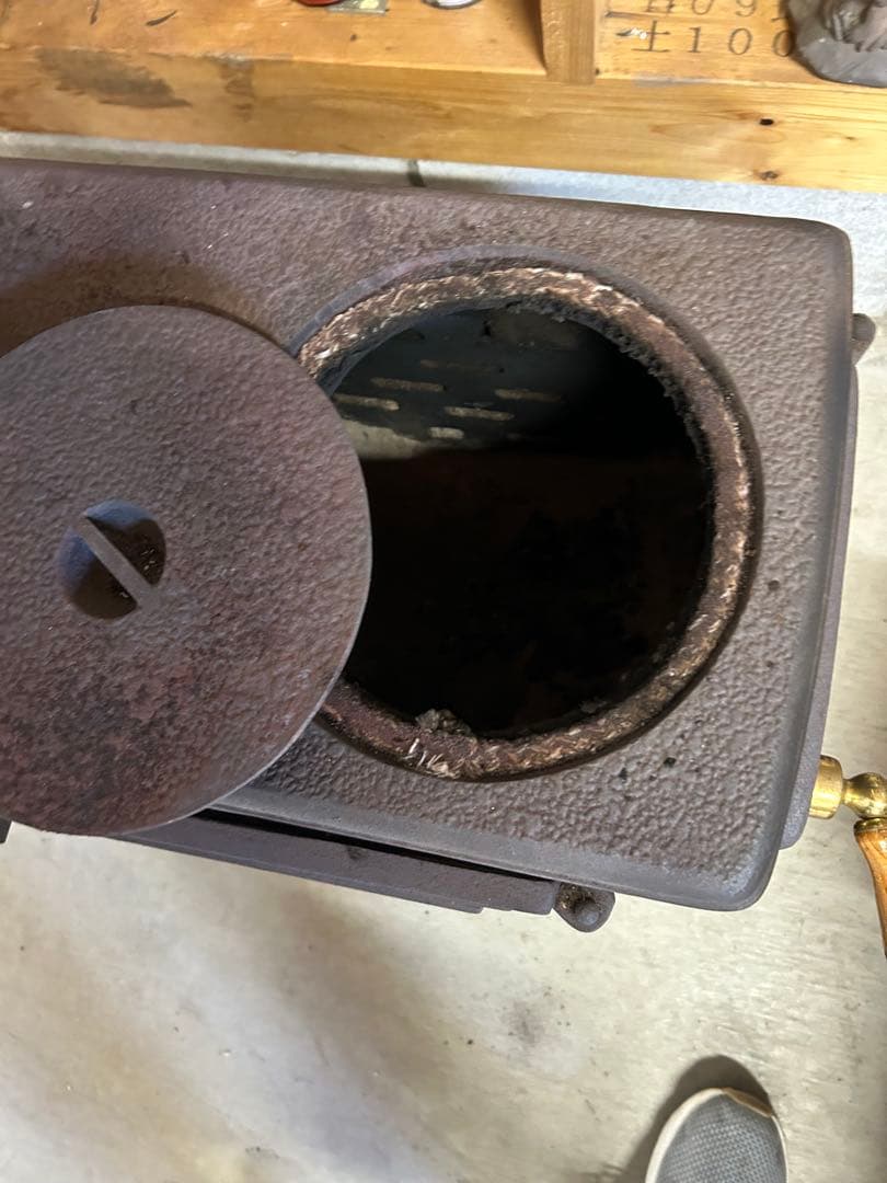 鋳鉄製薪ストーブ 4バーナー ハンドル付き　引き取り限定！