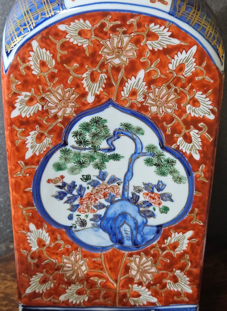 有田焼　金彩色絵　古伊万里写し　四方瓶 四方徳利　花入れ　インテリア　オブジェ