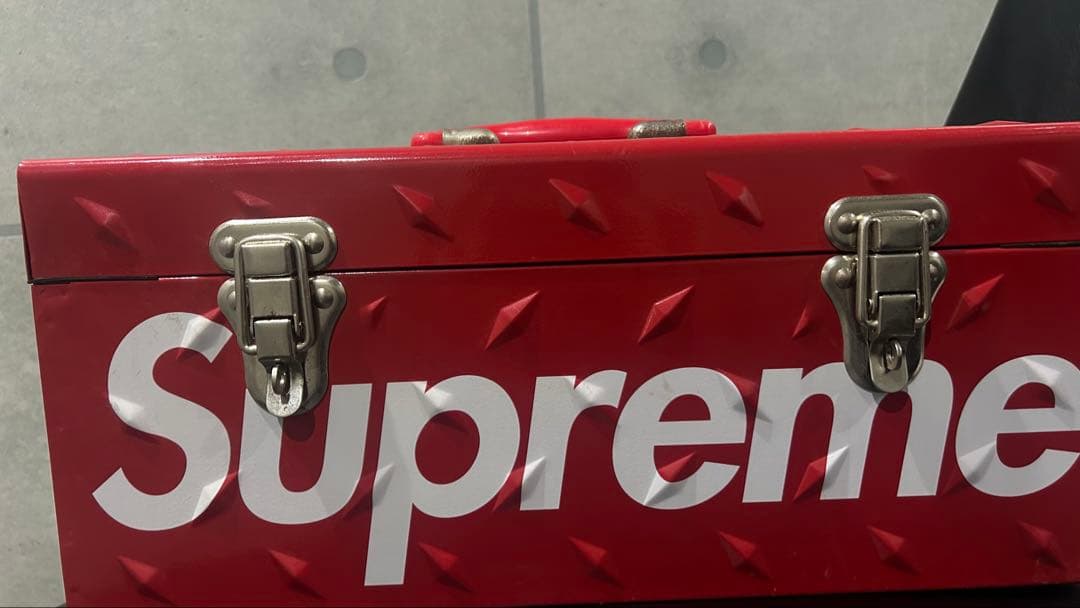 Supreme Diamond Plate Tool Box 工具箱