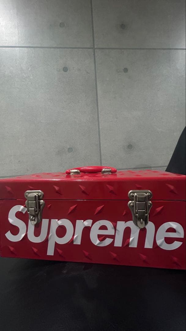 Supreme Diamond Plate Tool Box 工具箱
