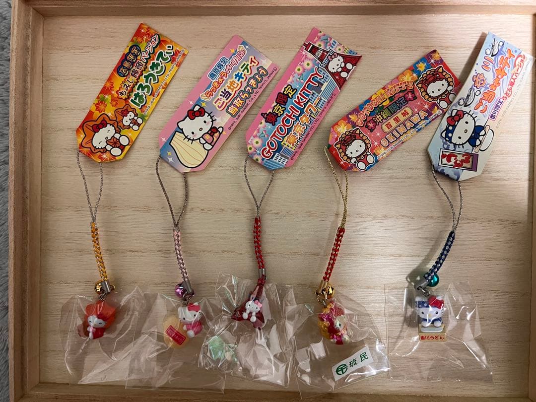 ご当地キティ　ハローキティ ストラップ セット　52個　まとめ売り