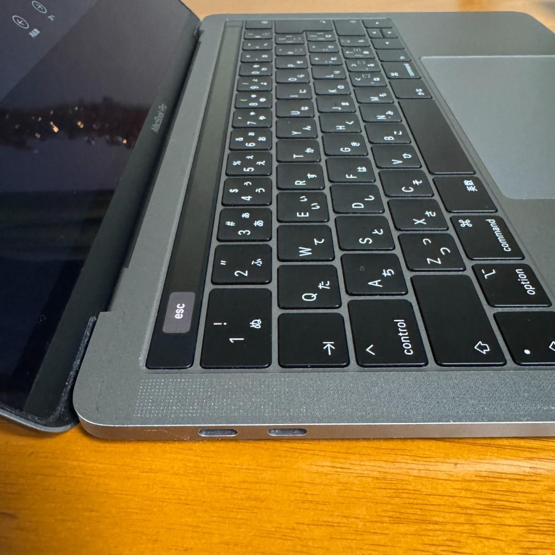 MacBook Pro 2019 13インチ グレー 本体 箱あり 充電器付き