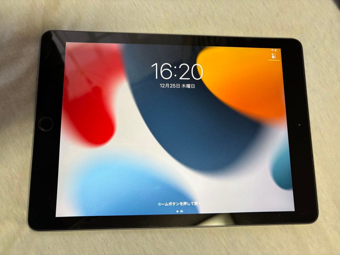 Apple iPad 9.7インチ スペースグレー　第6世代　128GB 美品