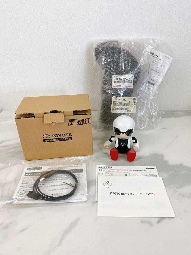 ＄トヨタ USBロボット　KIROBO mini キロボミニ　キャリーケース付き