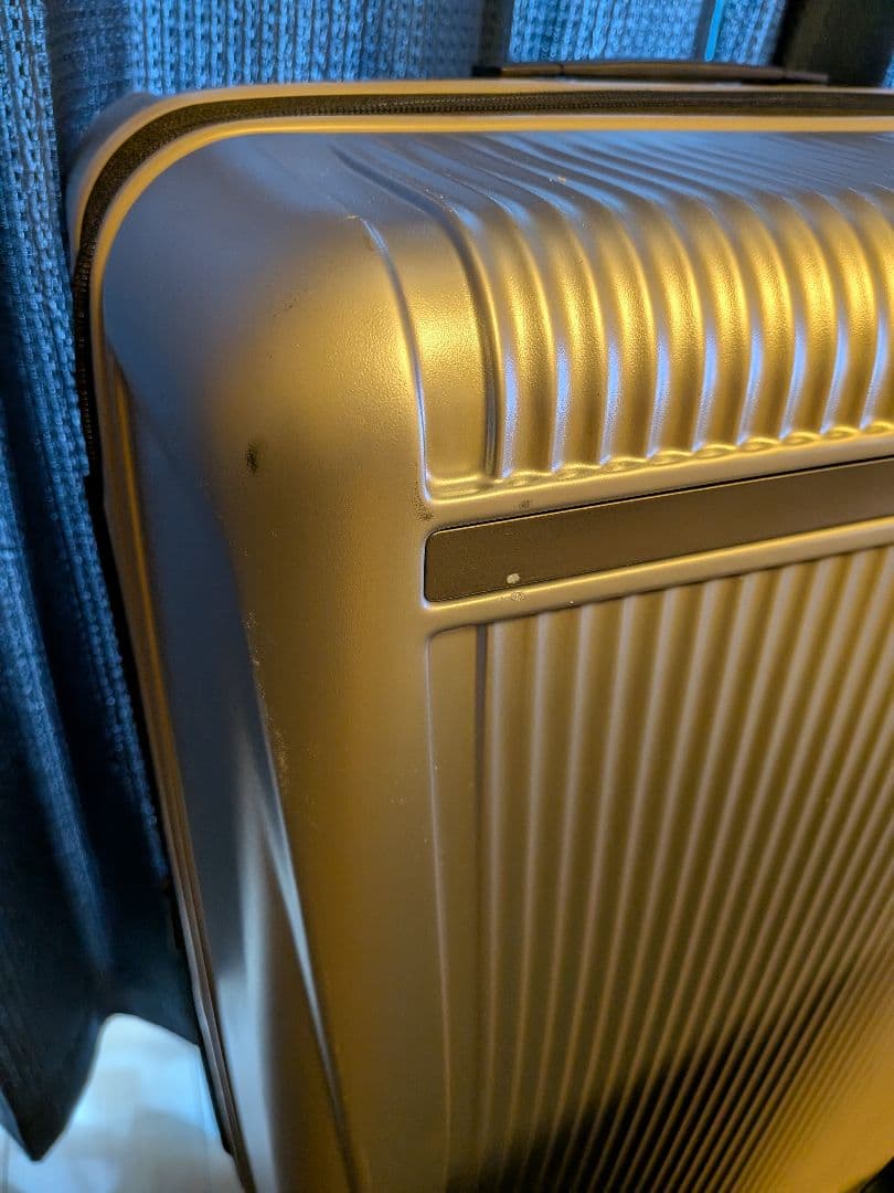 Samsonite キャリーケースセット シルバー27と20インチ 2ピース