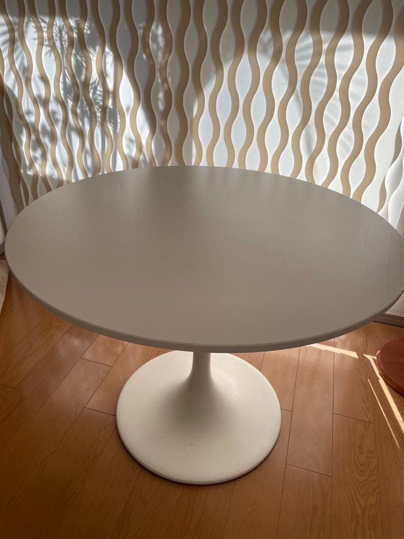 IKEA ドクスタ　丸テーブル　103センチ　ホワイト