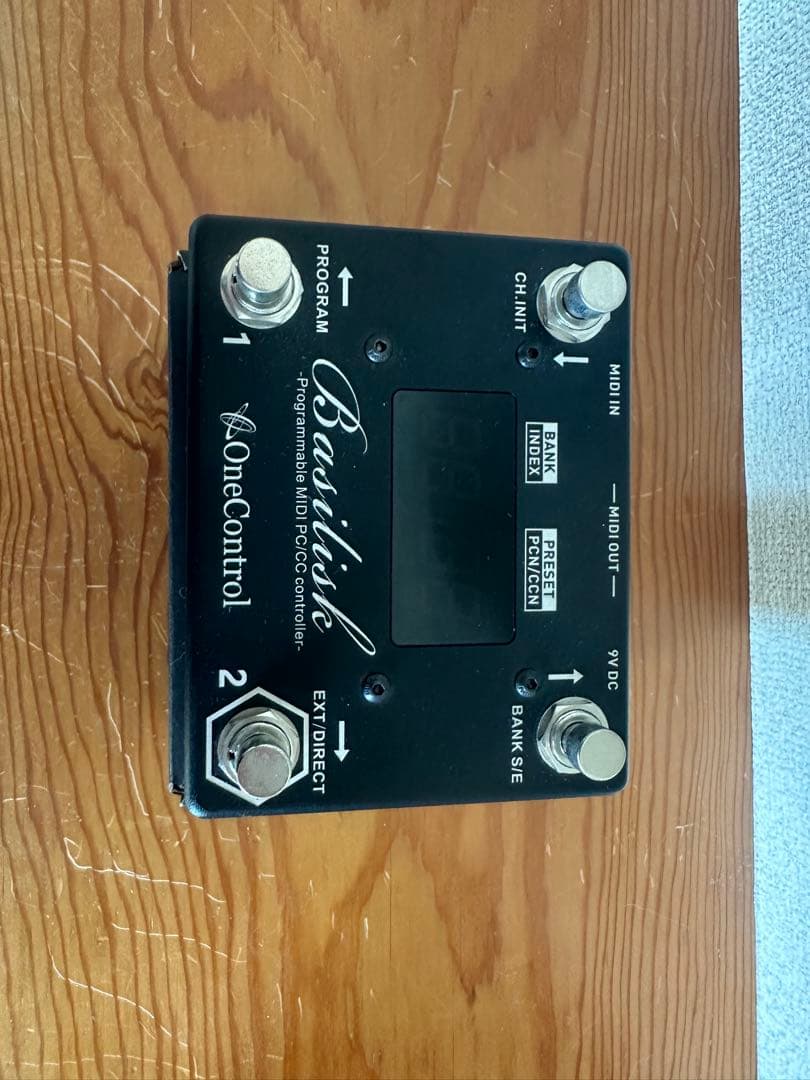 One Control Basilisk MIDIコントローラー