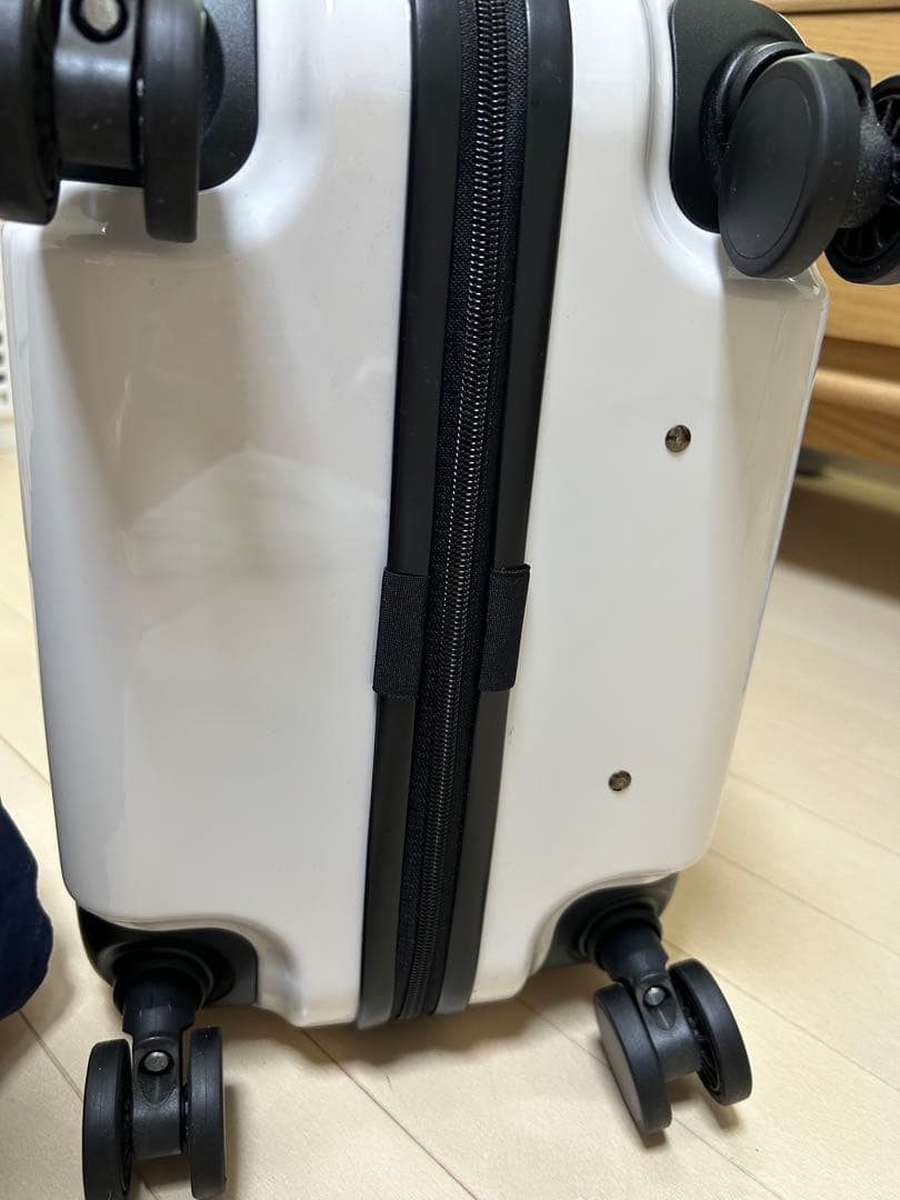 美品ACEスーツケース機内持ち込みSサイズ33L 白