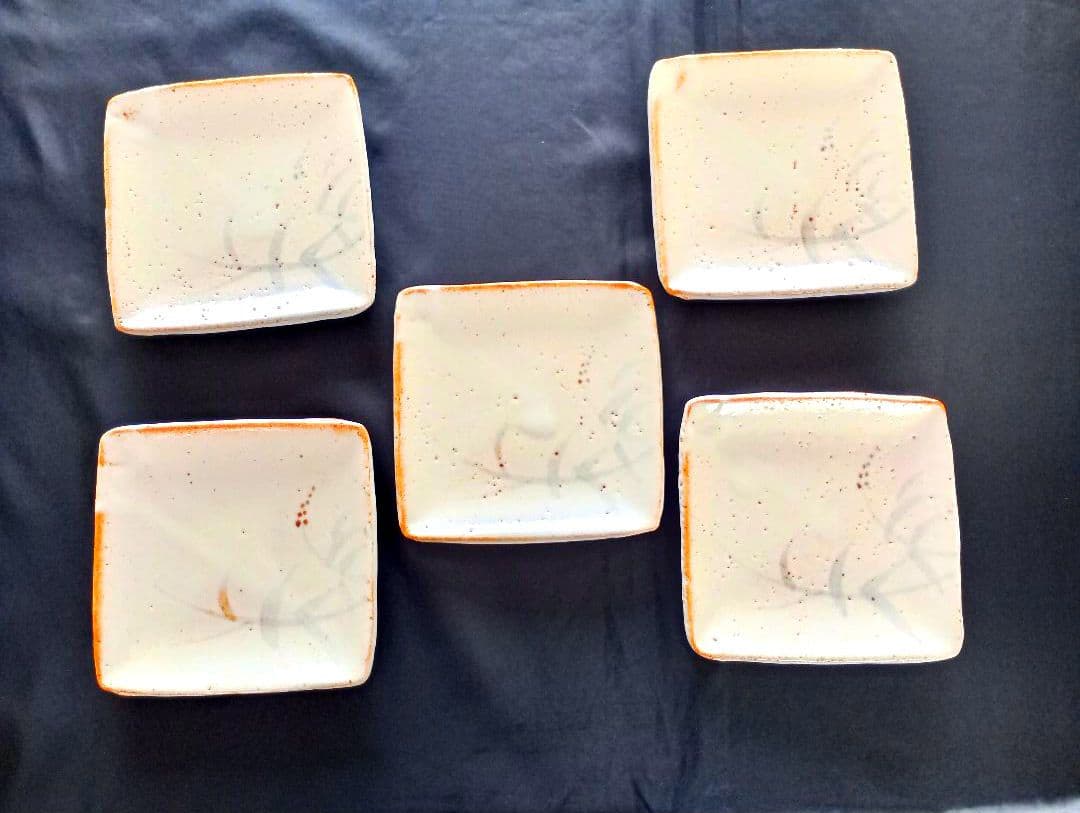 美濃焼　仙山窯　志野焼　志野銘々皿　安藤日出武　人間国宝　骨董　工芸品