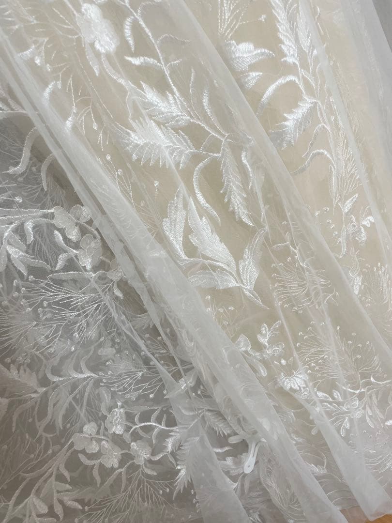 ウエディングドレス　Aライン