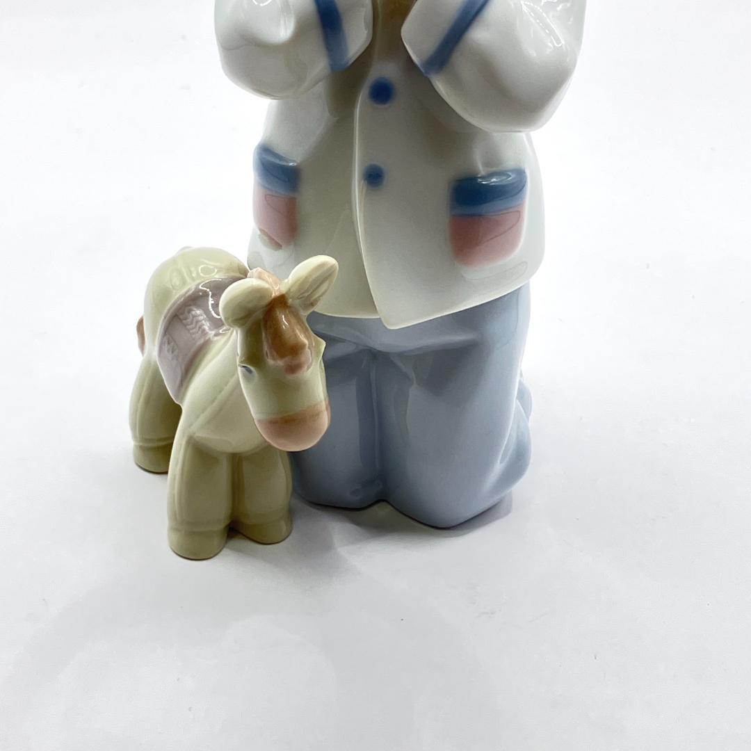 リヤドロ 仔馬と祈り 美品 陶器 アート インテリア 彫像 祈りのポーズ 希少