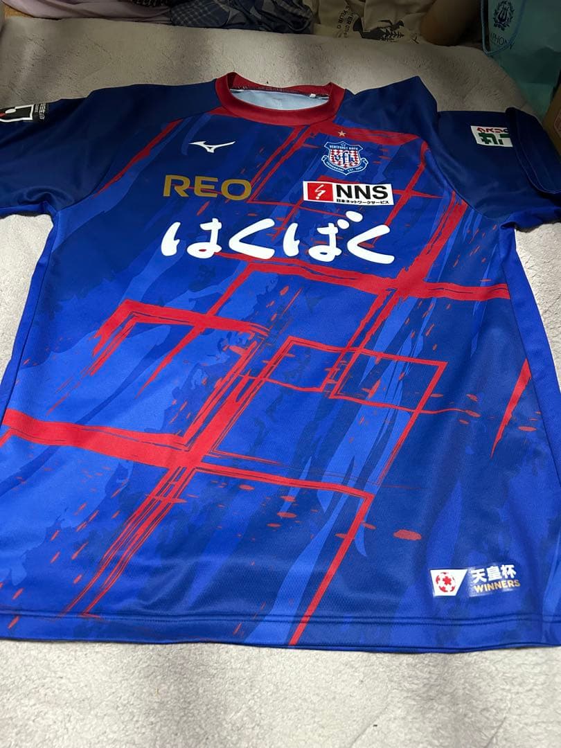 ヴァンフォーレ甲府レプリカユニフォーム長谷川元希選手２枚セット（サイン入り１枚）