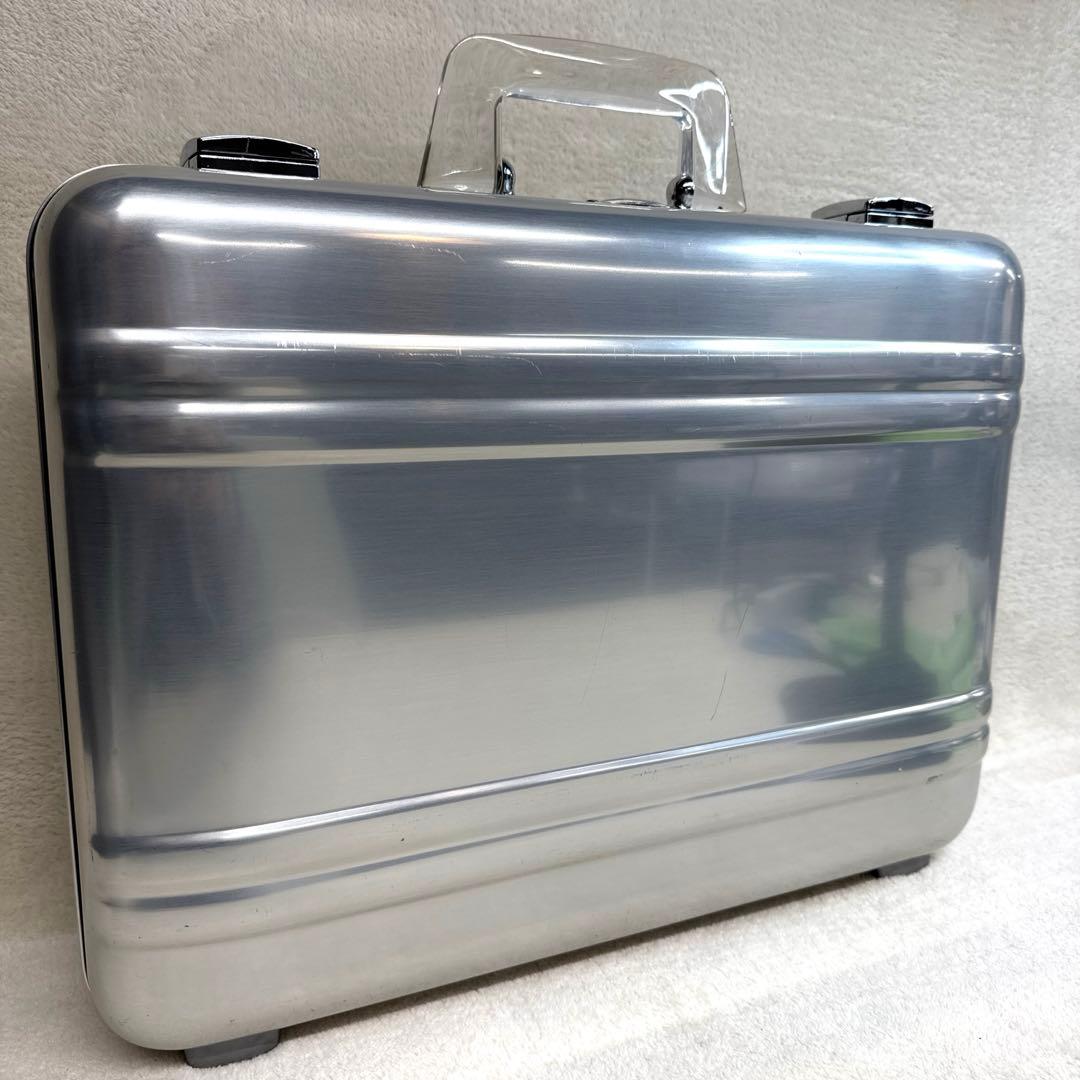 ゼロハリバートン　アタッシュケース　シルバー