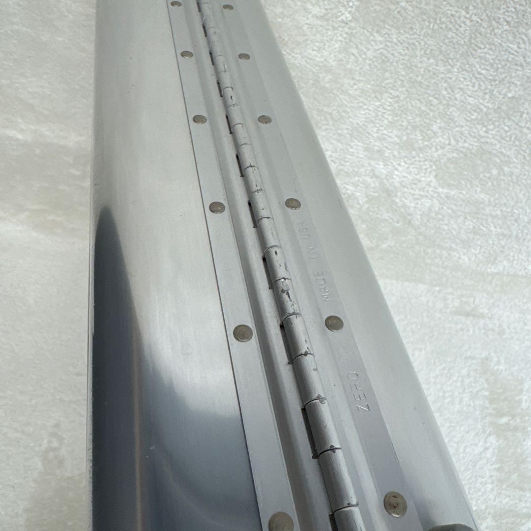 ゼロハリバートン　アタッシュケース　シルバー